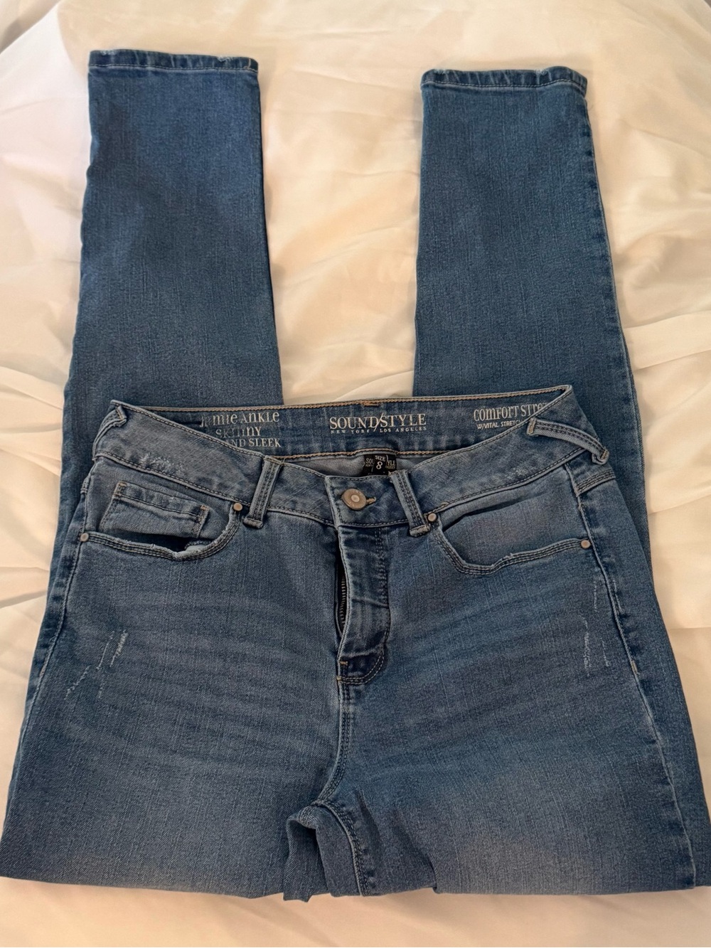 SoundStyle Women's Mid Blue Skinny Ankle Jeans